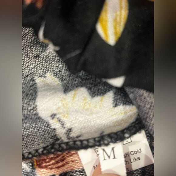 SHEIN Floral Off-the-Shoulder Crop Top & Shorts Set
Size M - Picture 5 of 6